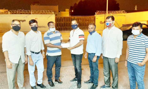 ലാൽ കെയേഴ്​സ്​ ബഹ്‌റൈൻ ജീവകാരുണ്യസഹായം കൈമാറി