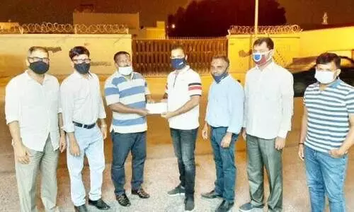 ലാൽ കെയേഴ്​സ്​ ബഹ്‌റൈൻ ജീവകാരുണ്യസഹായം കൈമാറി