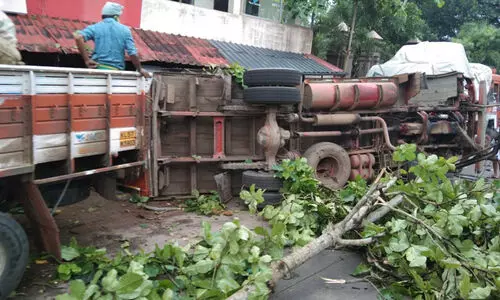 ലോറി അപകടം