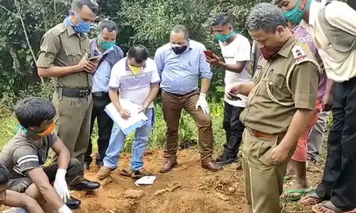 ദുർമന്ത്രവാദം ചെയ്യുന്നതായി സംശയം; വയോധികനെ ജീവനോടെ കുഴിച്ചു മൂടി