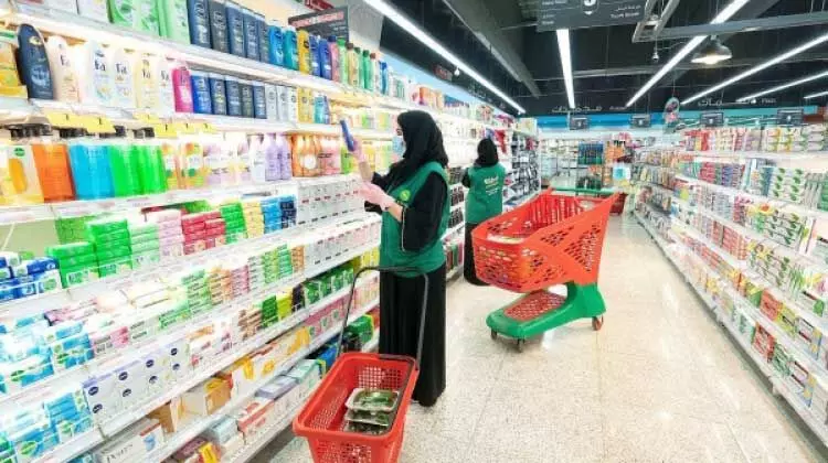 സൂപ്പർമാർക്കറ്റുകളിൽ സ്വദേശി നിയമനത്തിന് നടപടി തുടങ്ങി സൂപ്പർമാർക്കറ്റുകളിൽ സ്വദേശി നിയമനത്തിന് നടപടി തുടങ്ങി