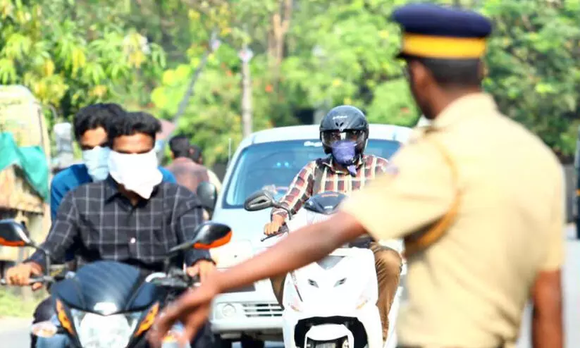 റോഡിലെ നിയമലംഘനങ്ങള്ക്കെതിരെ ഉറച്ച നിലപാടുമായി മോട്ടോര് വാഹനവകുപ്പ് റോഡിലെ നിയമലംഘനങ്ങള്ക്കെതിരെ ഉറച്ച നിലപാടുമായി മോട്ടോര് വാഹനവകുപ്പ്