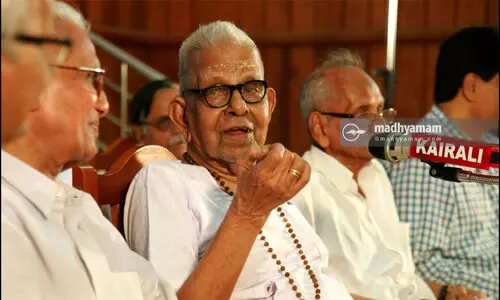 മനസ്സിലിപ്പോഴും കവിതയാണ്