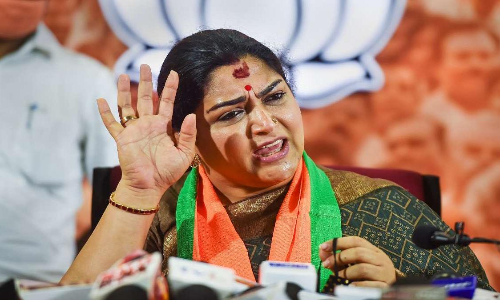 കോൺ​ഗ്രസിനെതിരായ പരാമർശം വിനയായി; മാപ്പുപറഞ്ഞ്​ ഖുശ്​ബു