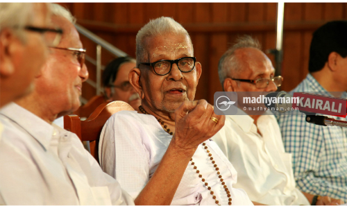 നൂറ്റാണ്ടിന്‍റെ ഇതിഹാസം