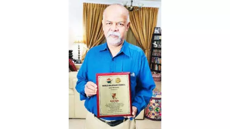 ശിഷ്യഗണങ്ങൾ സാക്ഷി; ആർട്ടിസ്റ്റ് സതിയുടെ കലാവിരുതുകൾ ഇനി നാട്ടിൽ ശിഷ്യഗണങ്ങൾ സാക്ഷി; ആർട്ടിസ്റ്റ് സതിയുടെ കലാവിരുതുകൾ ഇനി നാട്ടിൽ