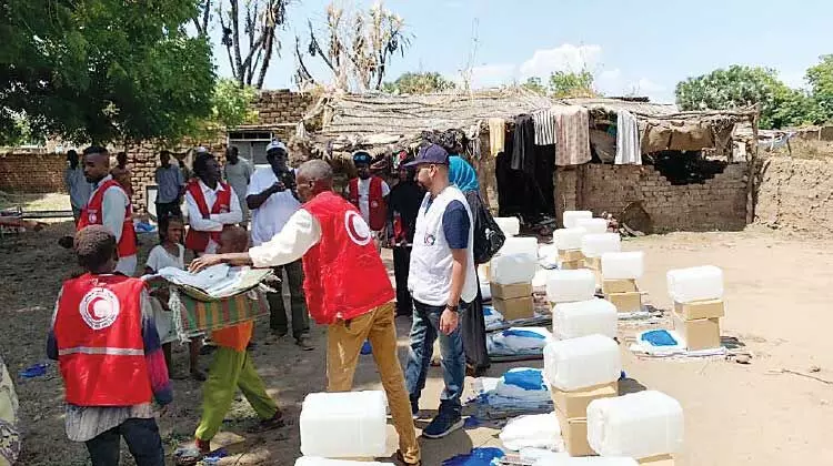 സുഡാനിലേക്ക് സഹായവസ്തുക്കളുമായി ഏഴാമത് വിമാനം അയച്ചു സുഡാനിലേക്ക് സഹായവസ്തുക്കളുമായി ഏഴാമത് വിമാനം അയച്ചു