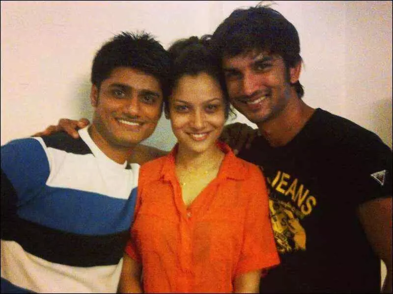 മാപ്പ് പറയണം, 200 കോടി നഷ്ടപരിഹാരവും വേണം; അർണബിനും റിപബ്ലിക് ടിവിക്കുമെതിരെ മാനനഷ്ടക്കേസ് മാപ്പ് പറയണം, 200 കോടി നഷ്ടപരിഹാരവും വേണം; അർണബിനും റിപബ്ലിക് ടിവിക്കുമെതിരെ മാനനഷ്ടക്കേസ്