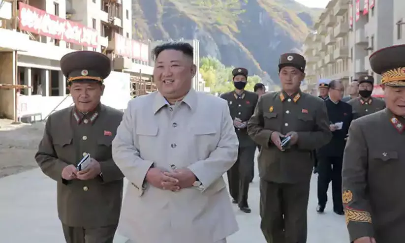 കാല് ലക്ഷം വീടുകള് നിര്മിക്കും; പൊതുവേദിയില് കരഞ്ഞതിനു പിന്നാലെ കിമ്മിന്റെ പുതിയ പ്രഖ്യാപനം കാല് ലക്ഷം വീടുകള് നിര്മിക്കും; പൊതുവേദിയില് കരഞ്ഞതിനു പിന്നാലെ കിമ്മിന്റെ പുതിയ പ്രഖ്യാപനം