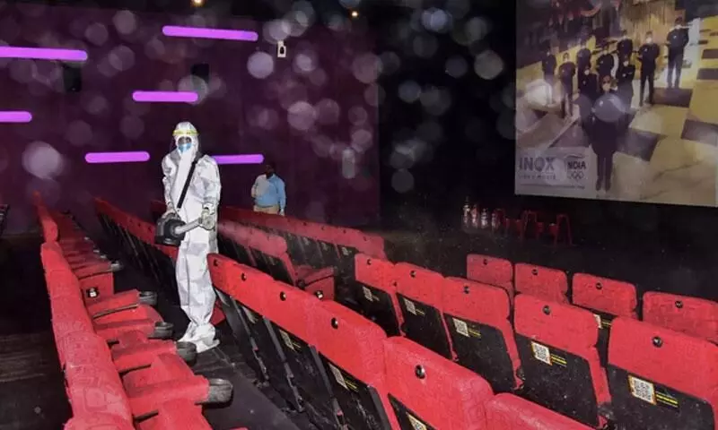 ഡൽഹിയിൽ തിയറ്ററുകൾ തുറന്നു; സിനിമ കാണാൻ എത്തിയത്​ നാലുപേർ മാത്രം