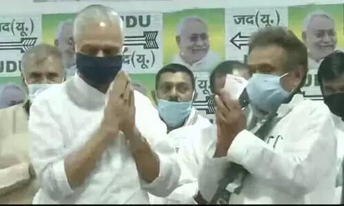 ബിഹാറിൽ ജെ.ഡി.യു തെരഞ്ഞെടുപ്പ്​ റാലിക്കിടെ സ്​റ്റേജ്​ തകർന്നു; നിരവധി പേർക്ക്​ പരിക്ക്​