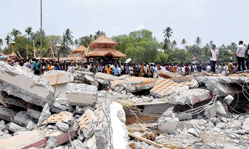 പുറ്റിങ്ങല്‍ വെടിക്കെട്ട് ദുരന്തം: ഉദ്യോഗസ്ഥരെ ഒഴിവാക്കി കുറ്റപത്രം; 59 പ്രതികള്‍