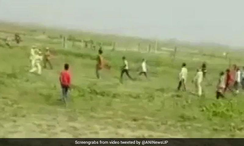 ബി.ജെ.പി എം.എൽ.എയുടെ സഹായി ഒരാളെ വെടിവെച്ച് കൊലപ്പെടുത്തിയ സംഭവം; അധികൃതർക്ക് സസ്പെൻഷൻ ബി.ജെ.പി എം.എൽ.എയുടെ സഹായി ഒരാളെ വെടിവെച്ച് കൊലപ്പെടുത്തിയ സംഭവം; അധികൃതർക്ക് സസ്പെൻഷൻ