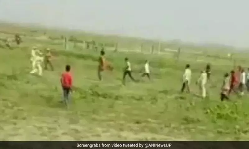 ബി.ജെ.പി എം.എൽ.എയുടെ സഹായി ഒരാളെ വെടിവെച്ച് കൊലപ്പെടുത്തിയ സംഭവം; അധികൃതർക്ക് സസ്പെൻഷൻ ബി.ജെ.പി എം.എൽ.എയുടെ സഹായി ഒരാളെ വെടിവെച്ച് കൊലപ്പെടുത്തിയ സംഭവം; അധികൃതർക്ക് സസ്പെൻഷൻ