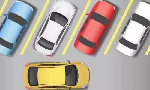 വാഹനങ്ങൾക്കുപിന്നിൽ പാർക്ക് ചെയ്യാൻ നോക്കണ്ട