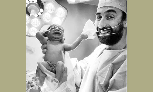 പിറന്നയുടൻ അവൻ പറഞ്ഞു: നമുക്കുവേണ്ട, മാസ്​ക്കുള്ള ലോകം