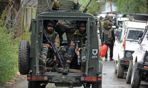 ജമ്മു കശ്മീരിലെ അനന്ത്നാഗിൽ സേനയുമായി ഏറ്റുമുട്ടൽ; ഭീകരനെ വധിച്ചു