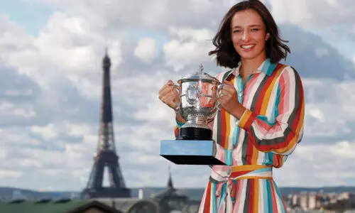 വ​നി​ത ടെ​ന്നി​സി​ലെ പു​തി​യ ന​മ്പ​ർ വ​ണ്ണായി ഇ​ഗ സ്വൈ​റ്റ​ക്