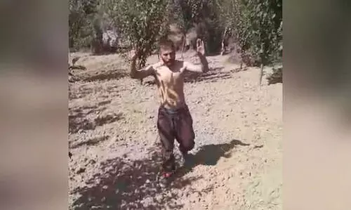 ആരും നിന്നെ വെടിവെക്കില്ല; നാടകീയമായ കീഴടങ്ങൽ ദൃശ്യങ്ങൾ പുറത്ത്​ വിട്ട്​ കരസേന