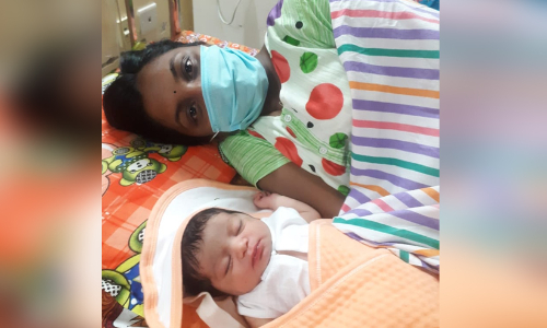 കോവിഡിലും തളരാതെ കൊറോണ പ്രസവിച്ചു; പെൺകുഞ്ഞ്​