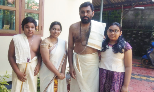 ജനാര്‍ദ്ദനന്‍ നമ്പൂതിരിയും കുടുംബവും