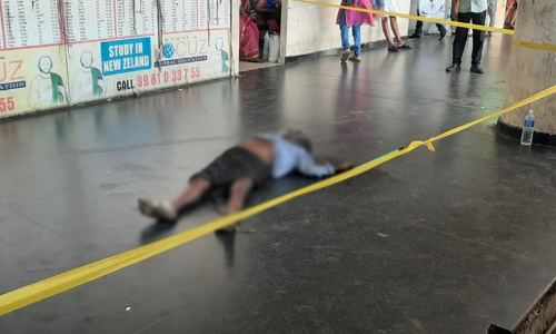 അങ്കമാലി കെ.എസ്.ആര്‍.ടി.സി ബസ് സ്റ്റാൻറിലെ ഫൂട്ട്​പാത്തില്‍ യാത്രക്കാരൻ മരിച്ച നിലയില്‍