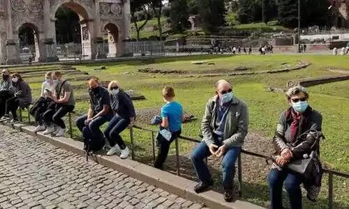 കോവിഡിെൻറ രണ്ടാം വരവിൽ വിറങ്ങലിച്ച് ഇറ്റലി; നിയന്ത്രണം വർധിപ്പിക്കാനൊരുങ്ങി രാജ്യം കോവിഡിെൻറ രണ്ടാം വരവിൽ വിറങ്ങലിച്ച് ഇറ്റലി; നിയന്ത്രണം വർധിപ്പിക്കാനൊരുങ്ങി രാജ്യം