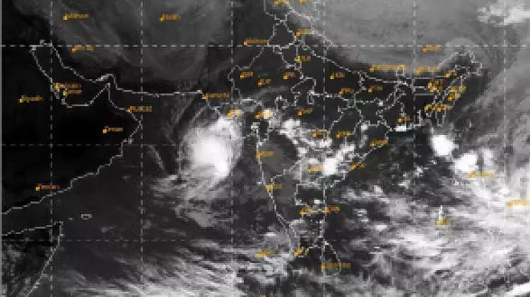 അറബിക്കടലിലെ ന്യൂനമർദം തീവ്രമായി