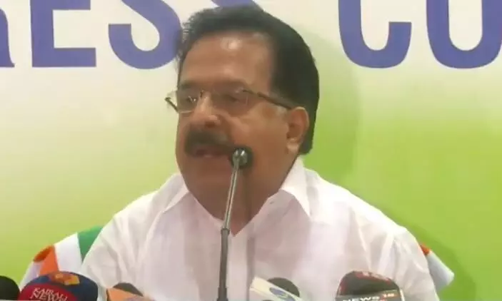 സെക്രേട്ടറിയറ്റ് തീപിടിത്തം: േഫാറൻസിക് ഉദ്യോഗസ്ഥരെ െഎ.ജി ഭീഷണിപ്പെടുത്തി –ചെന്നിത്തല സെക്രേട്ടറിയറ്റ് തീപിടിത്തം: േഫാറൻസിക് ഉദ്യോഗസ്ഥരെ െഎ.ജി ഭീഷണിപ്പെടുത്തി –ചെന്നിത്തല