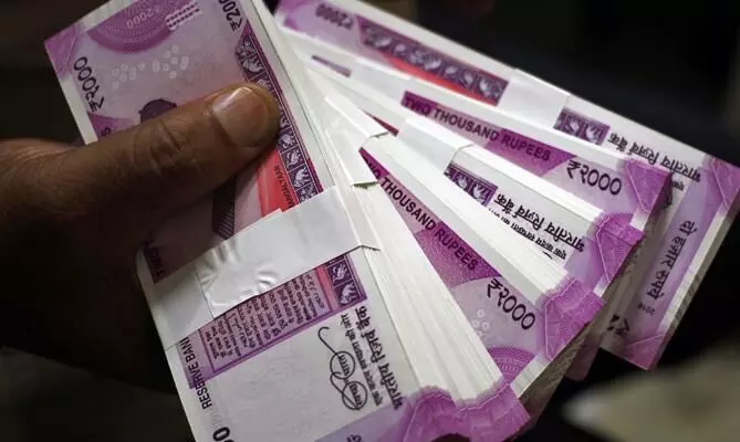 ലോക്​ഡൗണിൽ ജോലി നഷ്​ടമായവർക്ക്​ പകുതി ശമ്പളം; പദ്ധതിയുമായി കേന്ദ്രസർക്കാർ