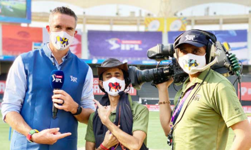 കുടുംബം മിസ്​ ചെയ്യുന്നു; പീറ്റേഴ്​സൺ മടങ്ങി