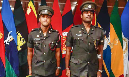 ചണ്ഡിമലിനും തിസാര പെരേരക്കും സൈനിക വേഷത്തിൽ പുതിയ ഇന്നിങ്​സ്​