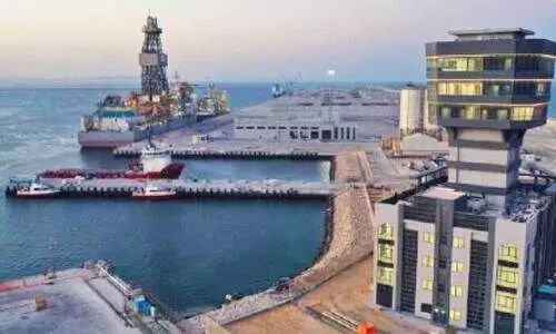 ദു​കം തു​റ​മു​ഖ​ത്ത്​ ക​സ്​​റ്റം​സ്​ സെ​ൻ​റ​ർ പ്ര​വ​ർ​ത്ത​ന​സ​ജ്ജ​മാ​യി