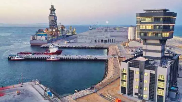 ദുകം തുറമുഖത്ത് കസ്റ്റംസ് സെൻറർ പ്രവർത്തനസജ്ജമായി ദുകം തുറമുഖത്ത് കസ്റ്റംസ് സെൻറർ പ്രവർത്തനസജ്ജമായി