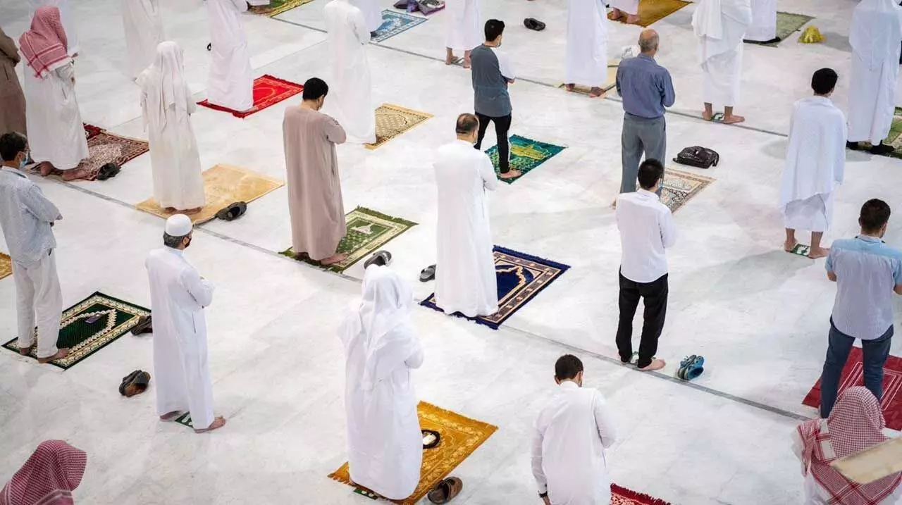 ഒമാനിൽ 15 മുതൽ മസ്ജിദുകൾ തുറക്കും; ജുമുഅക്ക് അനുവാദമില്ല ഒമാനിൽ 15 മുതൽ മസ്ജിദുകൾ തുറക്കും; ജുമുഅക്ക് അനുവാദമില്ല