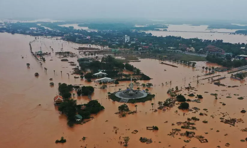 വിയറ്റ്നാമില് മണ്ണിടിച്ചിലില് 22 സൈനികരെ കാണാതായി വിയറ്റ്നാമില് മണ്ണിടിച്ചിലില് 22 സൈനികരെ കാണാതായി
