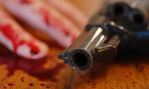 മുംബൈയിലെ നാവിക ഡി​പ്പോയിൽ സൈനികനെ സ്വയം വെടിയുതിർത്ത്​ മരിച്ച നിലയിൽ കണ്ടെത്തി