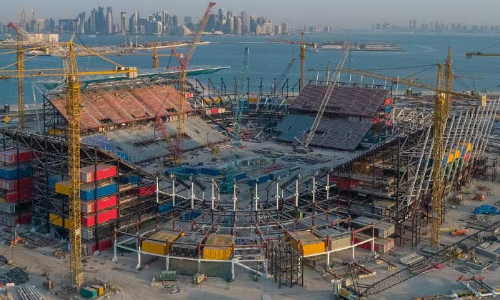 റാസ്​ അബൂ അബൂദിലെ കണ്ടെയ്നർ സ്​റ്റേഡിയം നിർമാണം ദ്രുതഗതിയിൽ