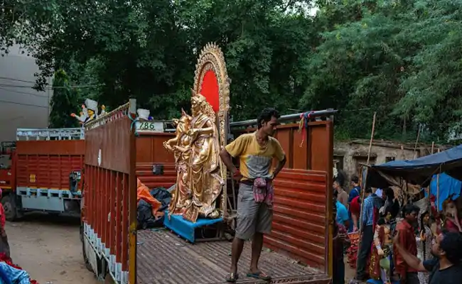 ദുർഗപൂജക്കുള്ള പന്തലുകളിൽസന്ദർശകർക്ക്​ പ്ര​വേശനം വിലക്കി​ കൊൽക്കത്ത ഹൈകോടതി