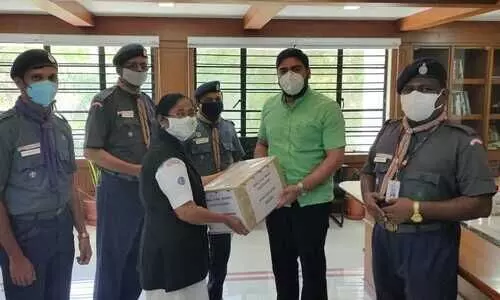 കോവിഡ്‌ അകറ്റാൻ കുട്ടിക്കൈകൾ ഒരുക്കിയത് ഒരു ലക്ഷം മാസ്കുകൾ