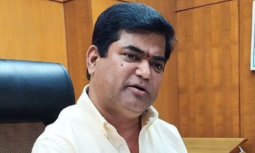 വാട്സ് ഗ്രൂപിൽ പോൺ വിഡിയോ അയച്ചു; ഗോവ ഉപമുഖ്യമന്ത്രിക്കെതിരെ പ്രതിപക്ഷം