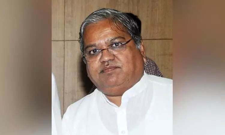 കോവിഡ്: കർണാടക ഉപമുഖ്യമന്ത്രി ഗോവിന്ദ് കർജോലിെൻറ മകൻ ഗുരുതരാവസ്ഥയിൽ; എയർ ആംബുലൻസിൽ ഹൈദരാബാദിലേക്ക് മാറ്റി കോവിഡ്: കർണാടക ഉപമുഖ്യമന്ത്രി ഗോവിന്ദ് കർജോലിെൻറ മകൻ ഗുരുതരാവസ്ഥയിൽ; എയർ ആംബുലൻസിൽ ഹൈദരാബാദിലേക്ക് മാറ്റി