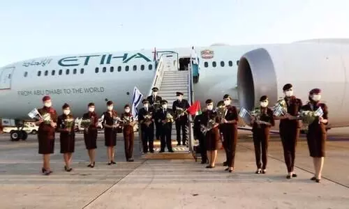 യു.​എ.​ഇ​ ക​മേ​ഴ്​​സ്യ​ൽ യാ​ത്രാ​വി​മാ​നം ഇ​സ്രാ​യേ​ലി​ൽ