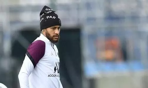 മെസ്സി x ക്രിസ്​റ്റ്യാനോ; വെയ്​റ്റിങ്...