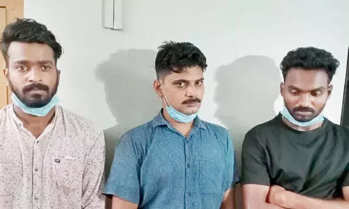 വി​ല കൂ​ടി​യ മ​യ​ക്കു​മ​രു​ന്നു​മാ​യി മൂ​ന്ന് യു​വാ​ക്ക​ൾ പി​ടി​യി​ൽ