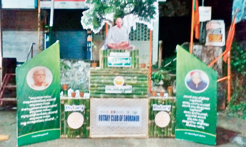 ഷൊർണൂരിൽ പരി​സ്ഥി​തി​സ്നേ​ഹി​ക​ൾ​ക്ക് സൗ​ജ​ന്യ​മാ​യി തൈ​ക​ൾ തെ​ര​ഞ്ഞെ​ടു​ത്ത്​ ​കൊ​ണ്ടു​പോ​കാം