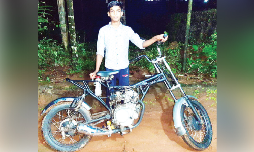 നിജാദ് നിർമിച്ച െെബക്കിനു ചെലവ്​ 3000 രൂപ മാത്രം