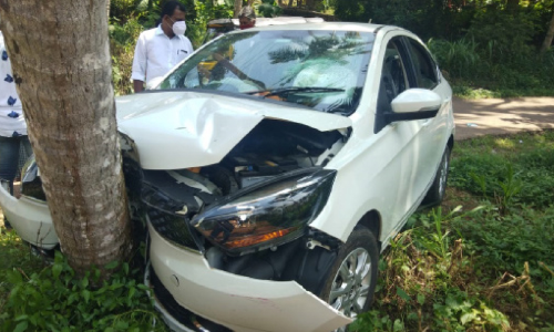 വാഹനാപകടത്തിൽ പരിക്കേറ്റവരെ സ്വന്തം  വാഹനത്തിൽ ആശുപത്രിയിലെത്തിച്ച്​ എം. വിൻസെൻറ്​ എം.എൽ.എ