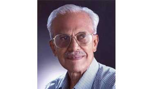 റോസ്​കോട്ട്​ കൃഷ്​ണപിള്ള അന്തരിച്ചു