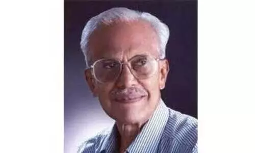 റോസ്​കോട്ട്​ കൃഷ്​ണപിള്ള അന്തരിച്ചു